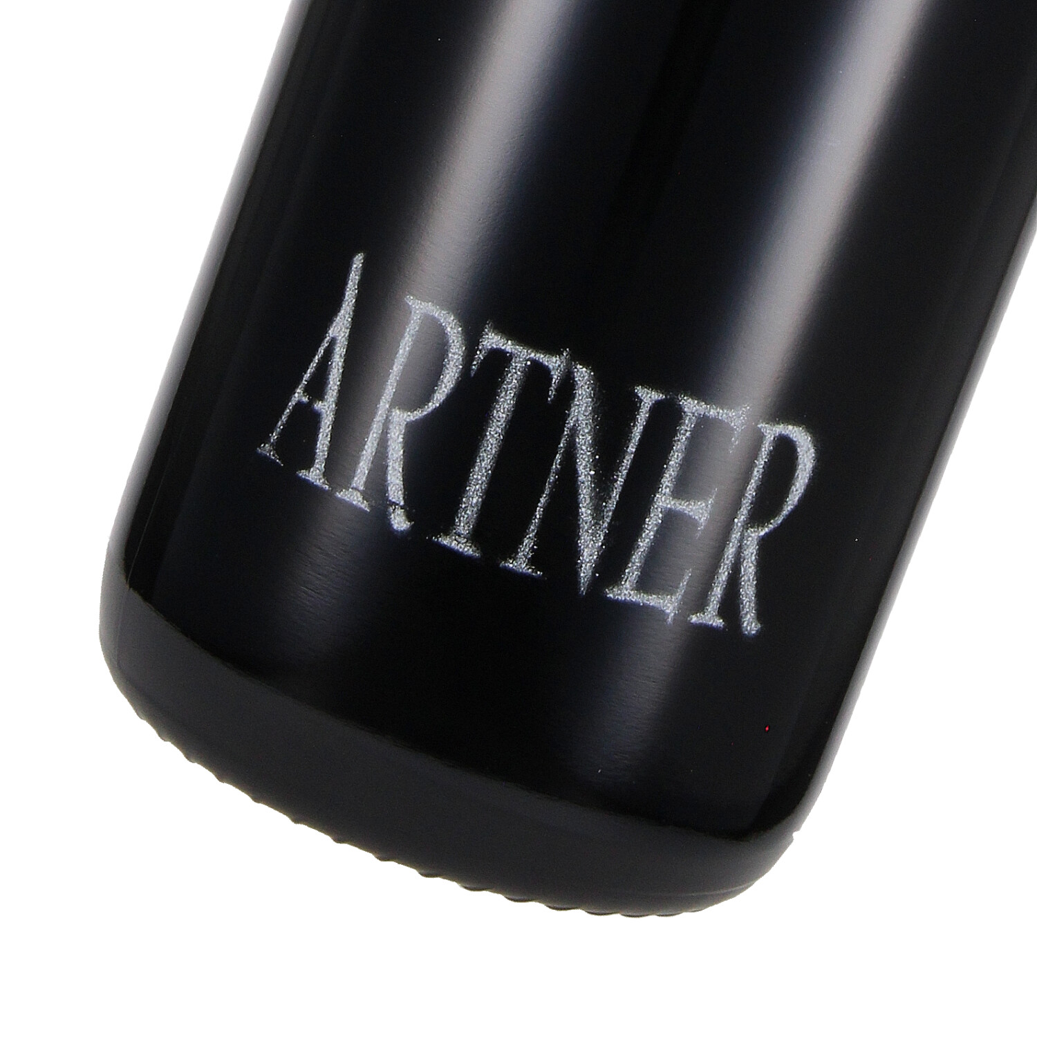 massive.a [rot] 2018 Qw - Magnum